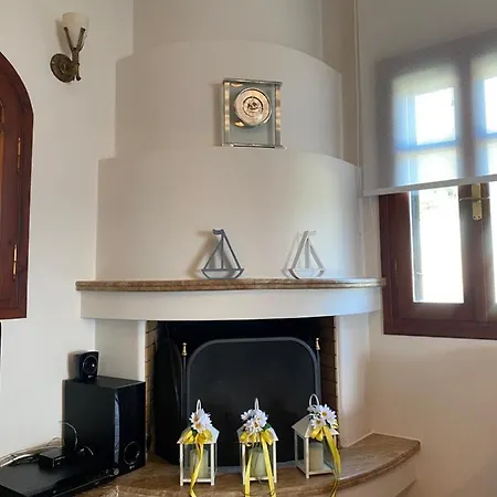 La Grande Maison,lefokastro * Afissos
