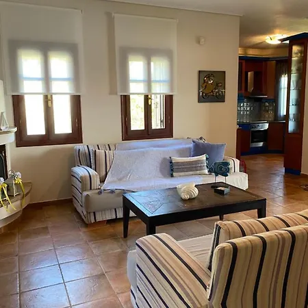 La Grande Maison,lefokastro Áfissos