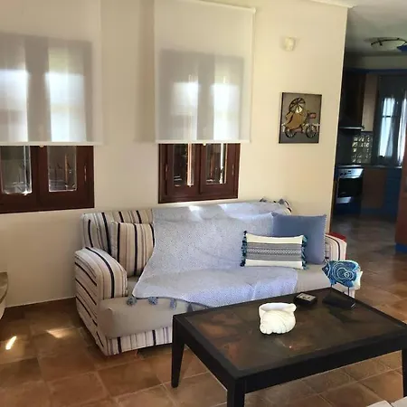 La Grande Maison,lefokastro Áfissos