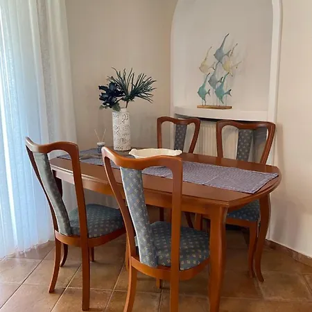 Apartment La Grande Maison,lefokastro