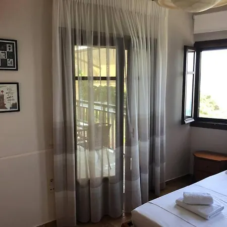 La Grande Maison,lefokastro Daire Áfissos