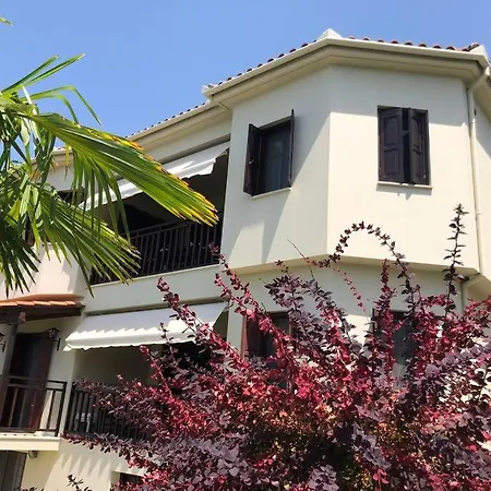La Grande Maison,lefokastro *
